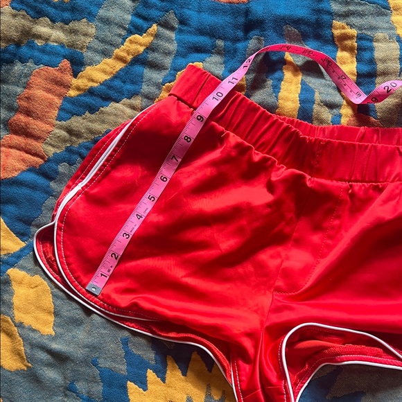 Zara Retro Red Shorts with White Piping - Picture 6 of 10